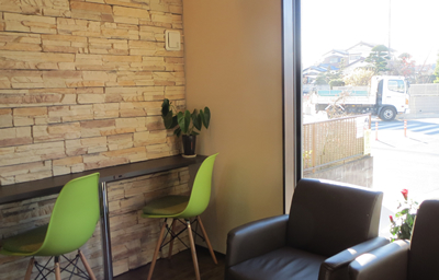 鴻巣駅西口徒歩約15分 駐車場完備　 Yz hair ワイズヘアー